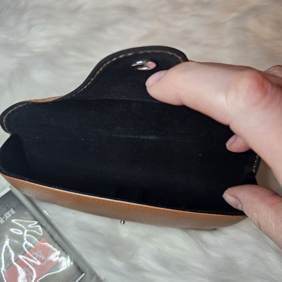 Tan Ray Ban Sunglass case - Picture 5 of 10
